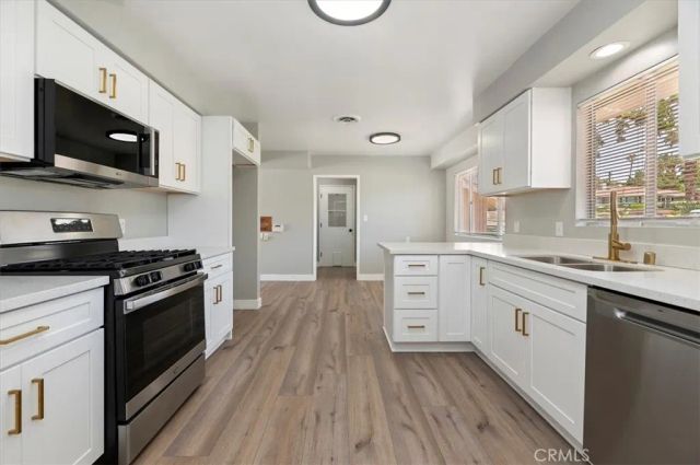 2111 Elsinore Road, Riverside, CA 92506