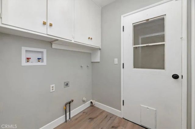 2111 Elsinore Road, Riverside, CA 92506