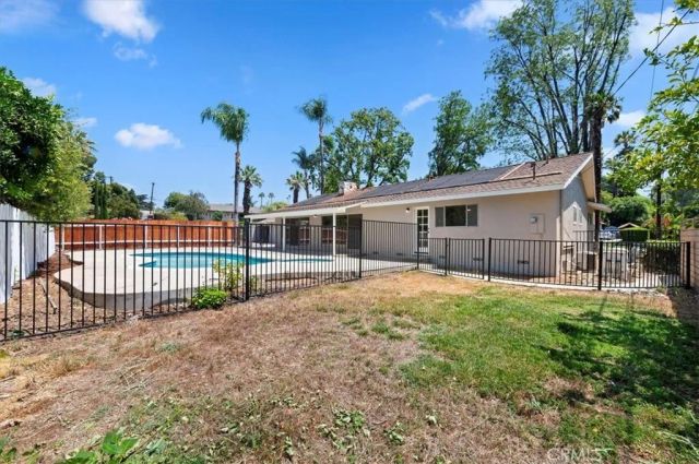 2111 Elsinore Road, Riverside, CA 92506