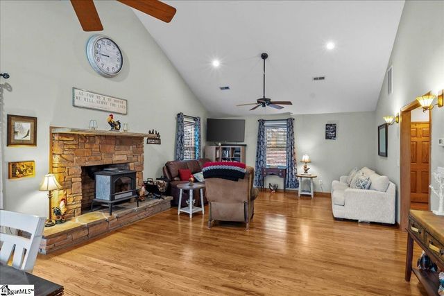 133 Ernestine Hayes Road, Pickens, SC 29671