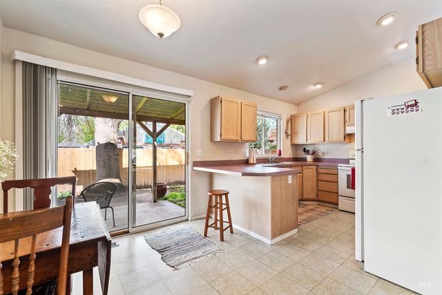 5185 Castle Hill Way, Boise, ID 83703