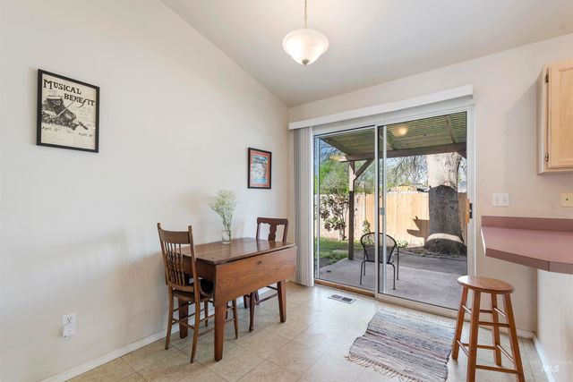 5185 Castle Hill Way, Boise, ID 83703