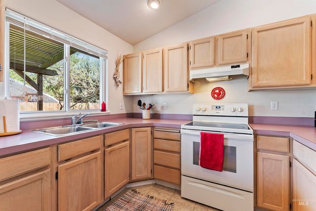 5185 Castle Hill Way, Boise, ID 83703