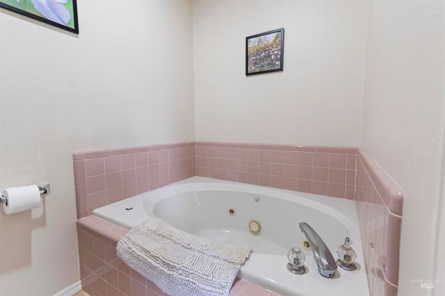 5185 Castle Hill Way, Boise, ID 83703