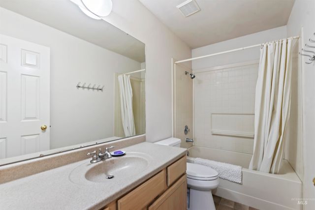 5185 Castle Hill Way, Boise, ID 83703