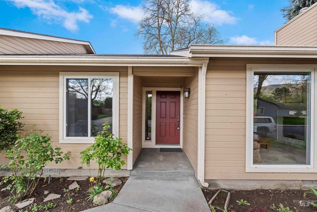 5185 Castle Hill Way, Boise, ID 83703