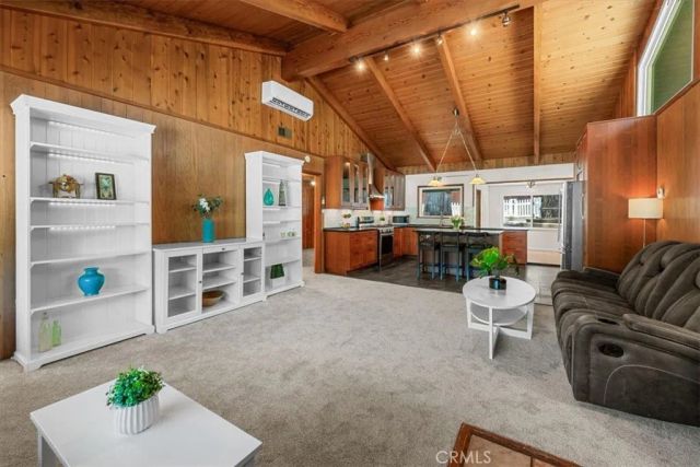 2170 Spring Oak, Running Springs, CA 92382