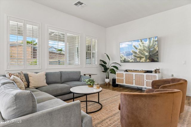 1816 E FALLEN LEAF Lane, Phoenix, AZ 85024