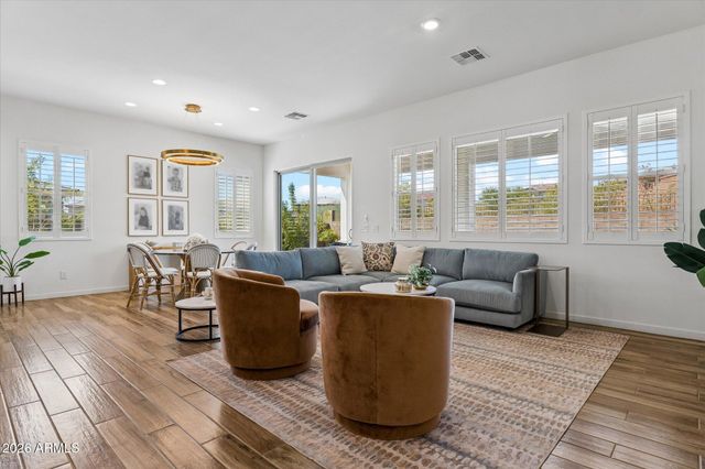 1816 E FALLEN LEAF Lane, Phoenix, AZ 85024