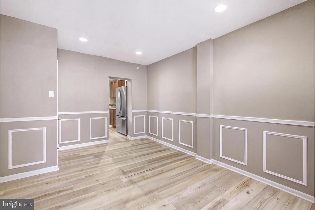 205 W HIGH ST, PHOENIXVILLE, PA 19460 — photo 3