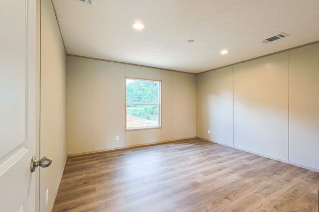 670 Wood Haven, Livingston, TX 77351