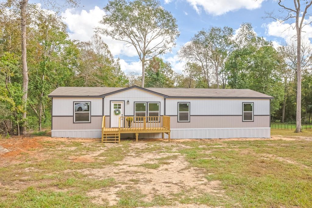 670 Wood Haven, Livingston, TX 77351