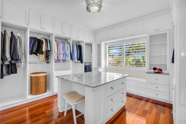 15560 NW 83rd Pl, Miami Lakes, FL 33016