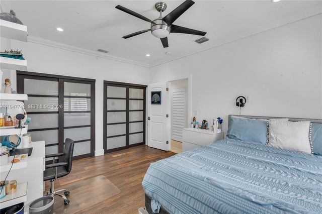 15560 NW 83rd Pl, Miami Lakes, FL 33016