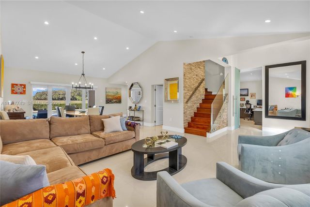 15560 NW 83rd Pl, Miami Lakes, FL 33016