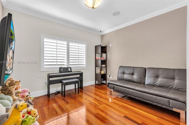 15560 NW 83rd Pl, Miami Lakes, FL 33016