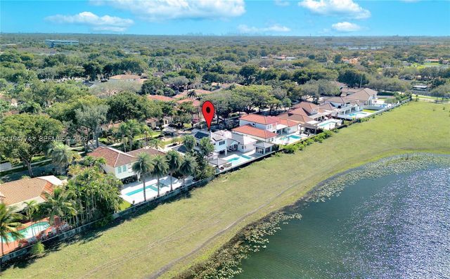 15560 NW 83rd Pl, Miami Lakes, FL 33016