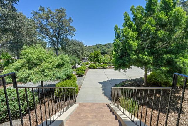 4580 Lake Forest Dr, Loomis, CA 95650
