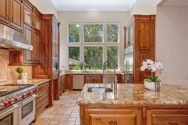 4580 Lake Forest Dr, Loomis, CA 95650