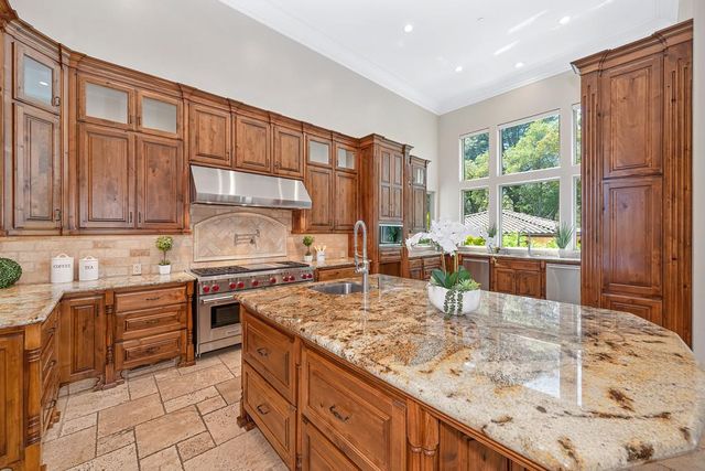 4580 Lake Forest Dr, Loomis, CA 95650