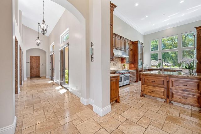4580 Lake Forest Dr, Loomis, CA 95650