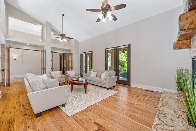 4580 Lake Forest Dr, Loomis, CA 95650