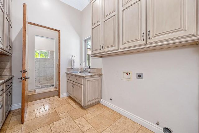 4580 Lake Forest Dr, Loomis, CA 95650