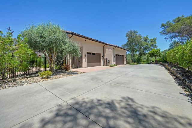 4580 Lake Forest Dr, Loomis, CA 95650