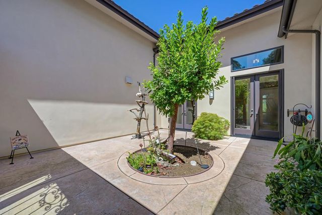 4580 Lake Forest Dr, Loomis, CA 95650
