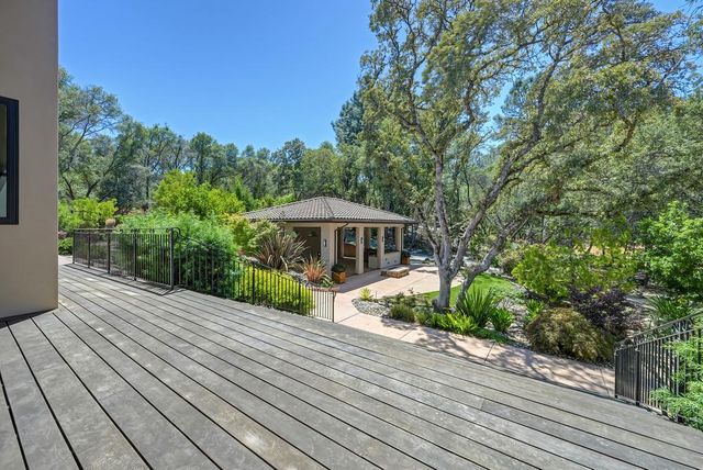 4580 Lake Forest Dr, Loomis, CA 95650