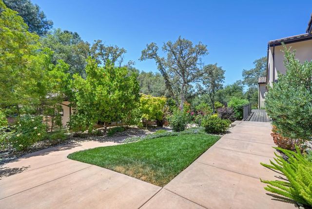 4580 Lake Forest Dr, Loomis, CA 95650