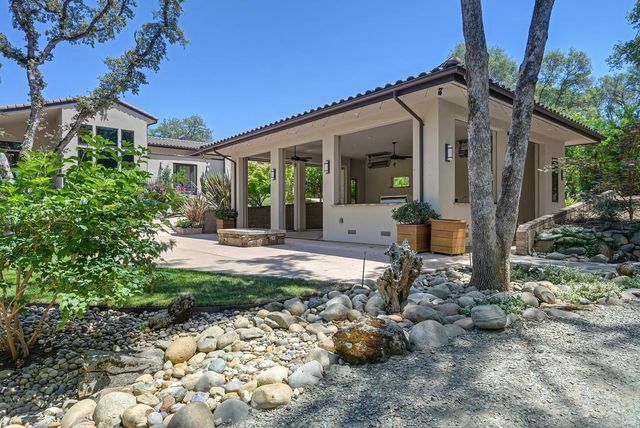 4580 Lake Forest Dr, Loomis, CA 95650