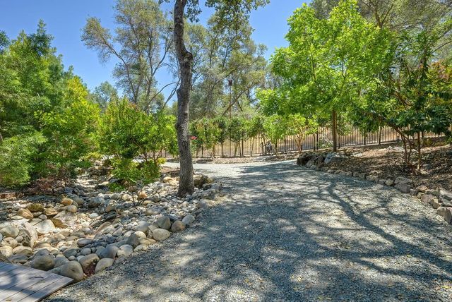 4580 Lake Forest Dr, Loomis, CA 95650