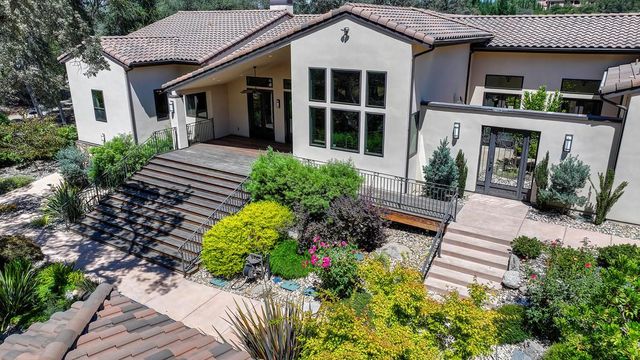 4580 Lake Forest Dr, Loomis, CA 95650
