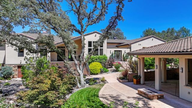 4580 Lake Forest Dr, Loomis, CA 95650
