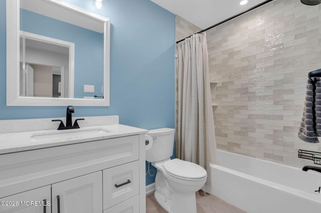 38 Markwood Drive, Howell, NJ 07731