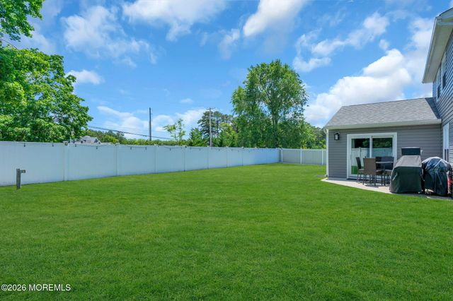 38 Markwood Drive, Howell, NJ 07731