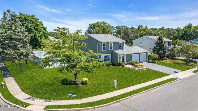 38 Markwood Drive, Howell, NJ 07731