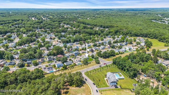 38 Markwood Drive, Howell, NJ 07731