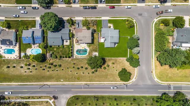 38 Markwood Drive, Howell, NJ 07731