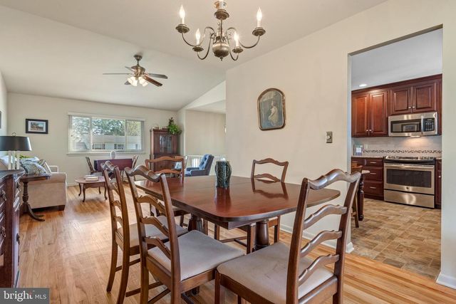 1942 SPLIT ROCK RD, Lancaster, PA 17601