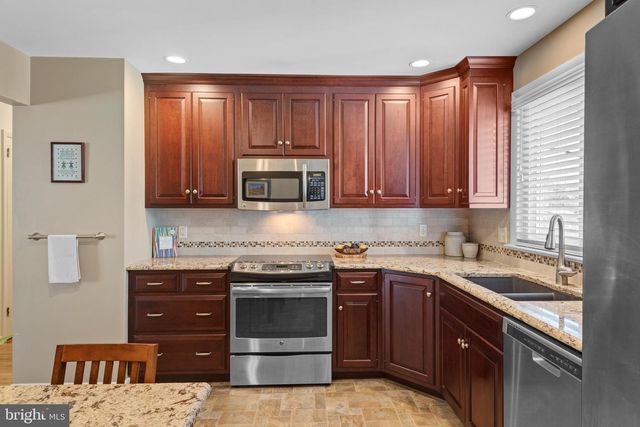 1942 SPLIT ROCK RD, Lancaster, PA 17601