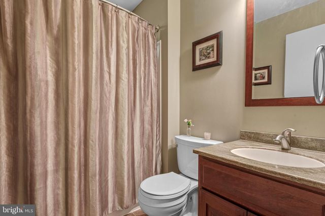 1942 SPLIT ROCK RD, Lancaster, PA 17601