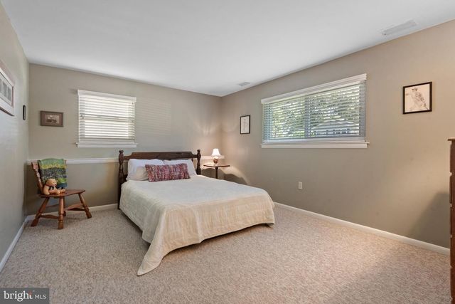 1942 SPLIT ROCK RD, Lancaster, PA 17601