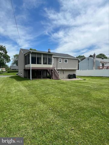 1942 SPLIT ROCK RD, Lancaster, PA 17601