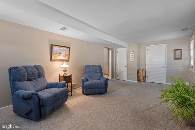 1942 SPLIT ROCK RD, Lancaster, PA 17601