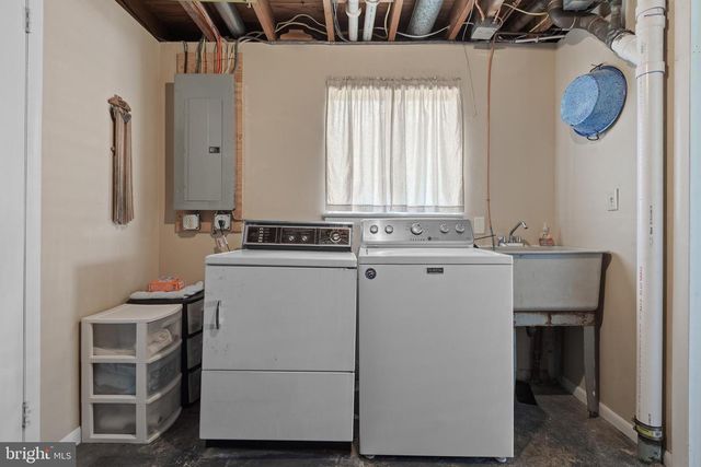 1942 SPLIT ROCK RD, Lancaster, PA 17601