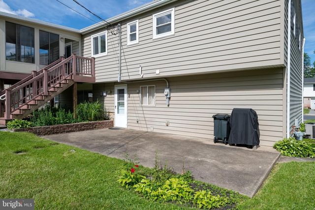 1942 SPLIT ROCK RD, Lancaster, PA 17601