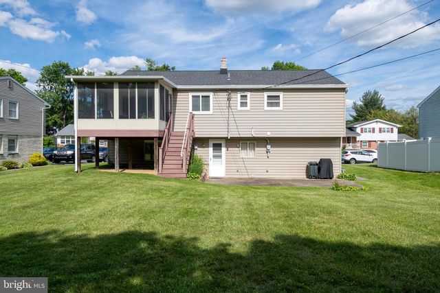 1942 SPLIT ROCK RD, Lancaster, PA 17601