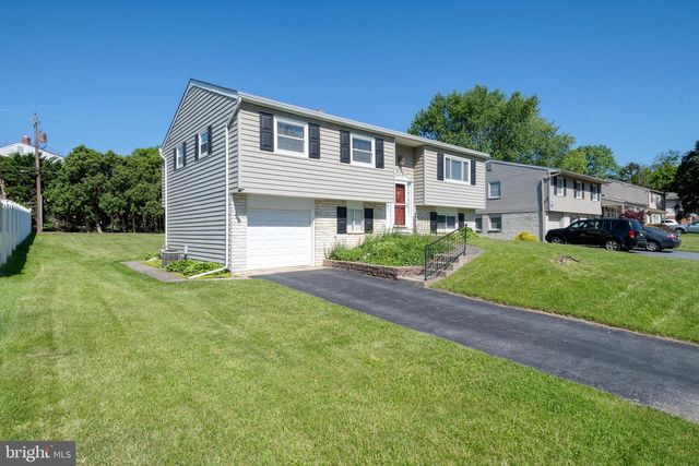 1942 SPLIT ROCK RD, Lancaster, PA 17601